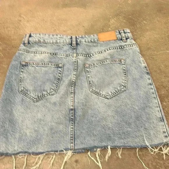 Zara denim skirt - Picture 3 of 4